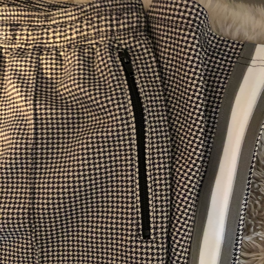 Men’s Urban Outfitters pants. Large.